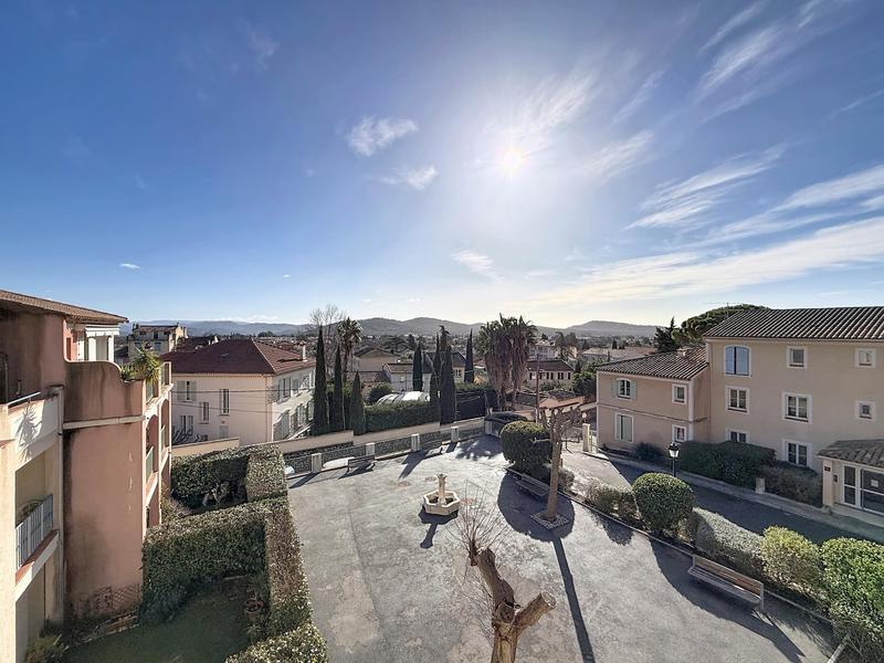 Appartement - 79 m² - 3 pièces