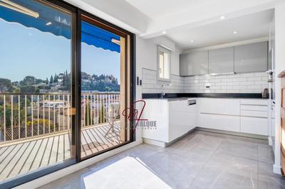 Appartement - 96 m² - 3 pièces