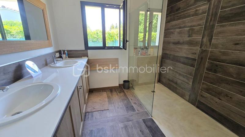 Maison - 194 m² - 7 pièces