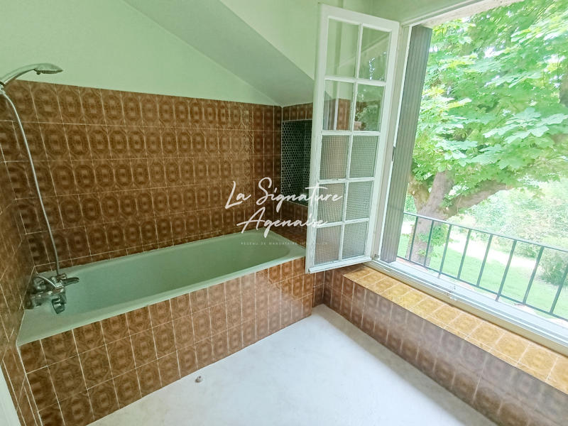 Maison - 231 m² - 7 pièces