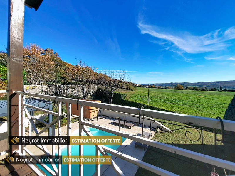 Maison - 137 m² - 7 pièces