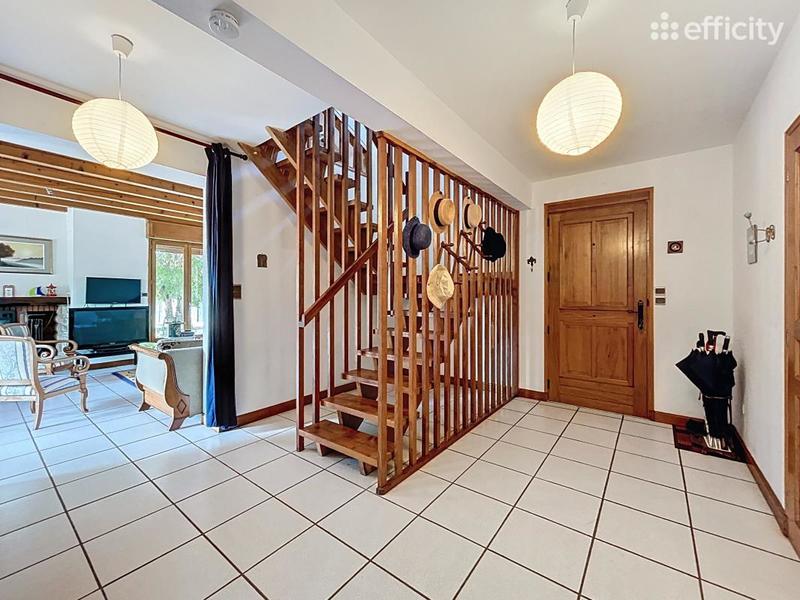 Maison - 194 m² - 6 pièces