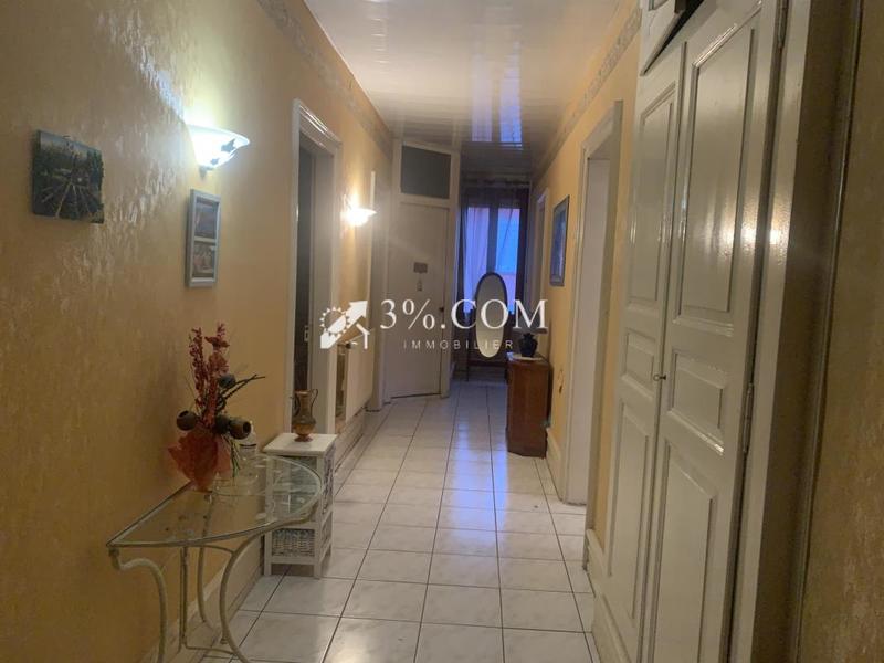 Villa - 207 m² - 8 pièces