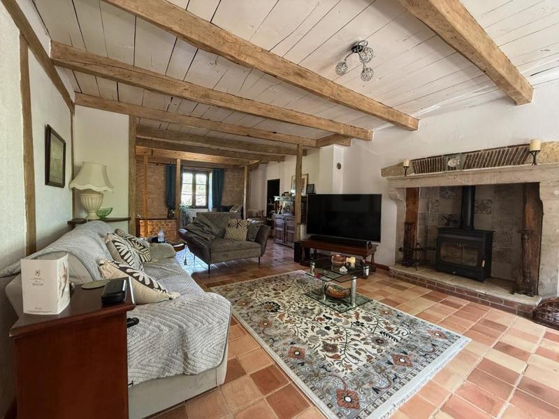 Propriété - 214 m² - 8 pièces