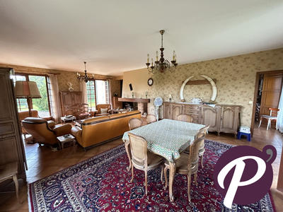 Maison - 184 m² - 8 pièces