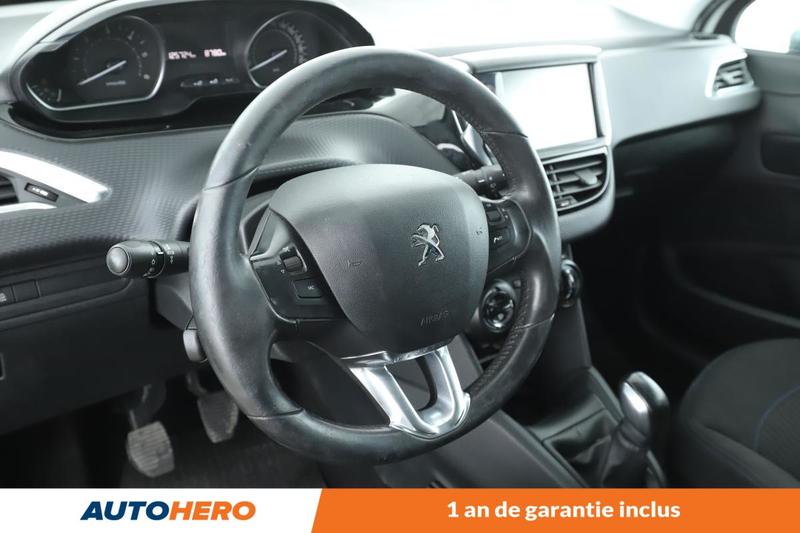 Peugeot 208 1.6 Blue-HDi Style 5p 75 ch