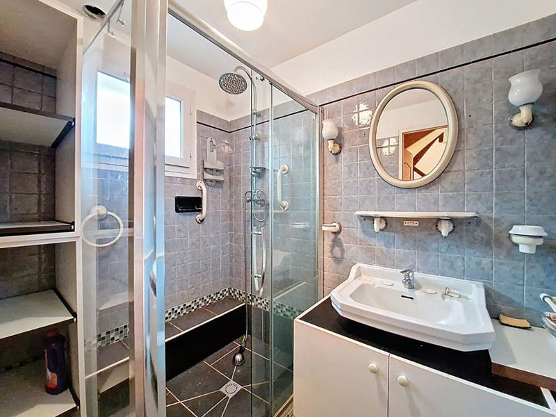 Maison - 226 m² - 10 pièces