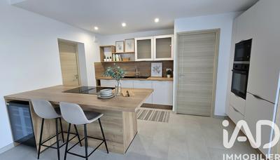 Appartement - 100 m² - 5 pièces