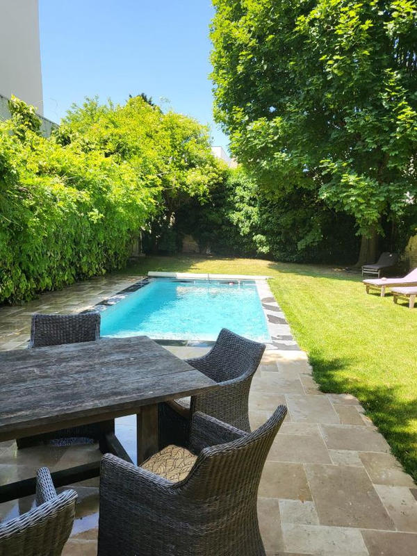 Maison - 297 m² - 10 pièces