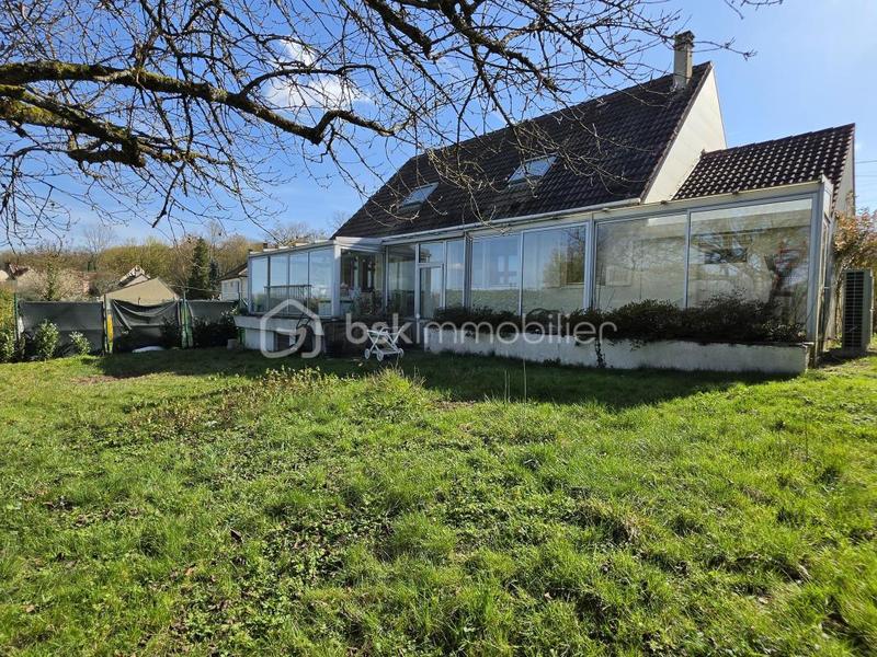 Maison traditionnelle - 166 m² - 8 pièces