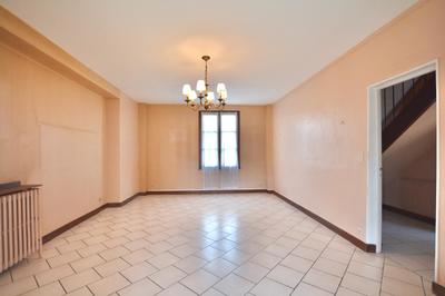 Maison ancienne - 188 m² - 7 pièces