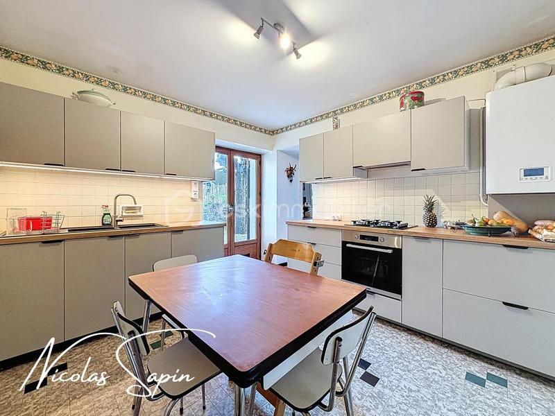 Maison - 108 m² - 5 pièces