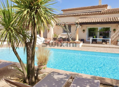 Propriété - 337 m² - 16 pièces