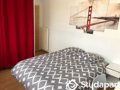 Chambre - 11 m² - 1 pièce