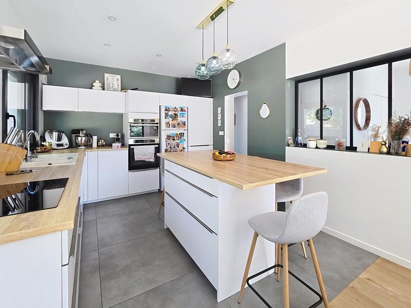 Maison - 160 m² - 7 pièces