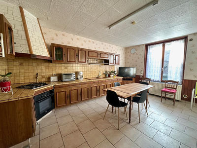 Maison - 95 m² - 4 pièces