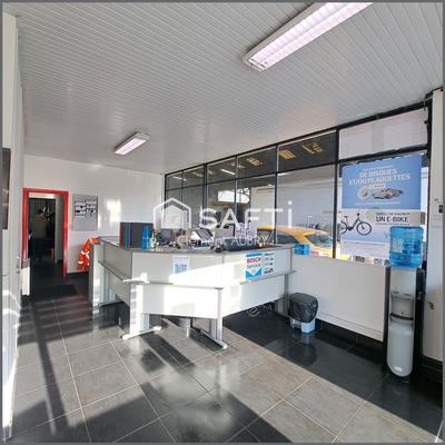 Local commercial - 9 pièces