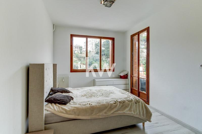 Appartement - 75 m² - 3 pièces