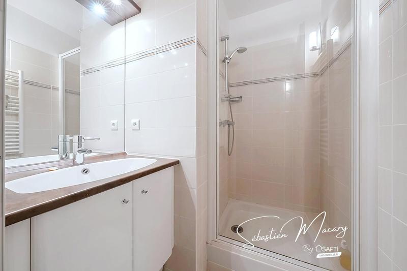 Appartement - 92 m² - 4 pièces