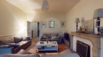 Propriété - 420 m² - 14 pièces