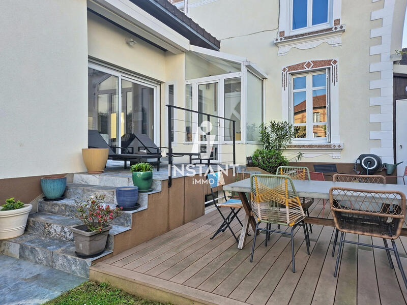 Maison - 137 m² - 5 pièces