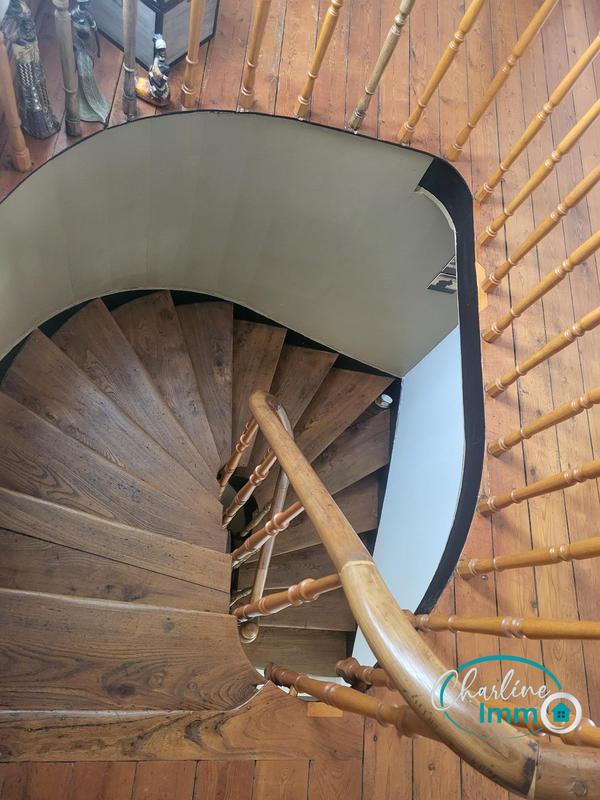 Maison - 179 m² - 7 pièces