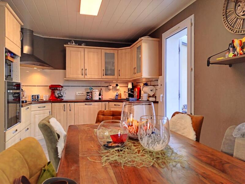 Maison - 102 m² - 4 pièces