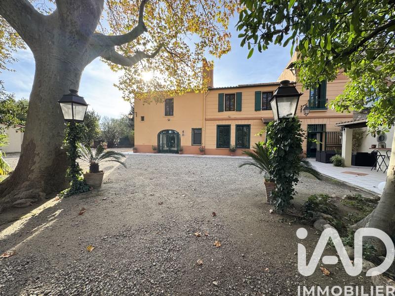 Maison - 328 m² - 6 pièces