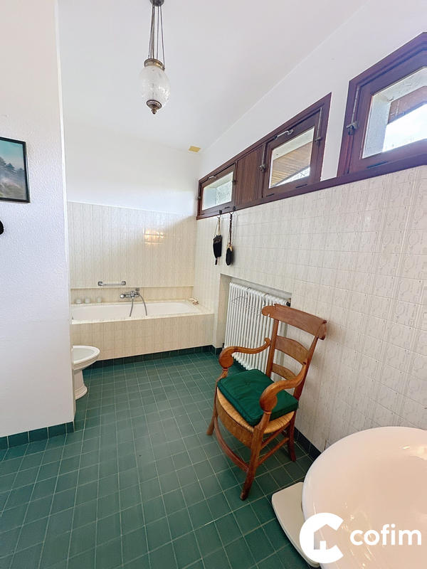 Maison - 172 m² - 7 pièces