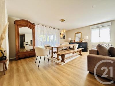 Maison - 102 m² - 5 pièces