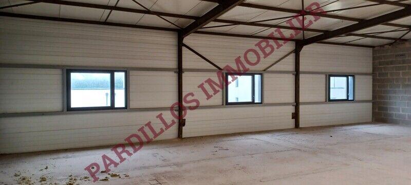 Magasins - 581 m²