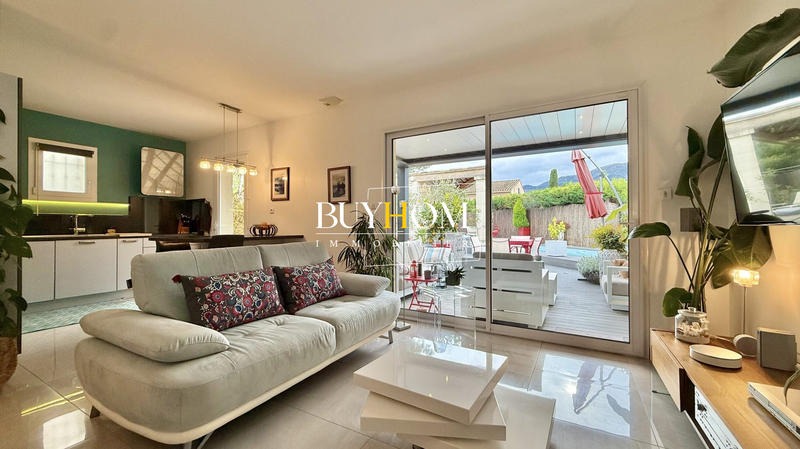 Maison - 87 m² - 4 pièces