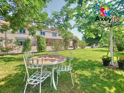 Maison - 197 m² - 7 pièces