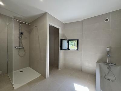 Maison - 178 m² - 5 pièces