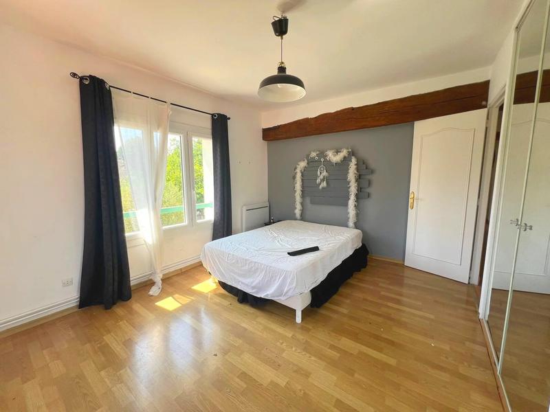 Maison - 280 m² - 8 pièces