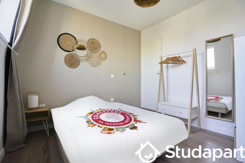 Chambre - 10 m² - 1 pièce