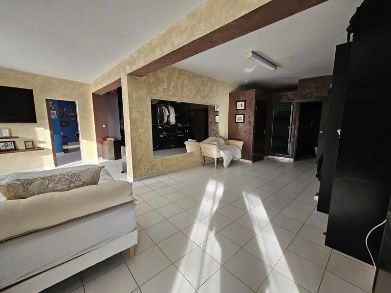 Propriété - 545 m² - 12 pièces