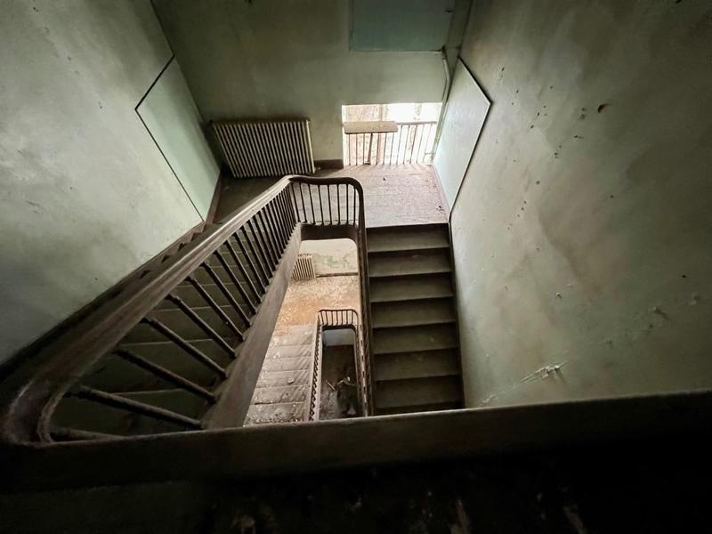 Château - 1 500 m² - 11 pièces