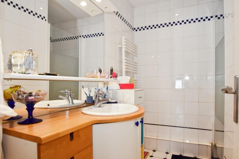 Maison - 206 m² - 7 pièces