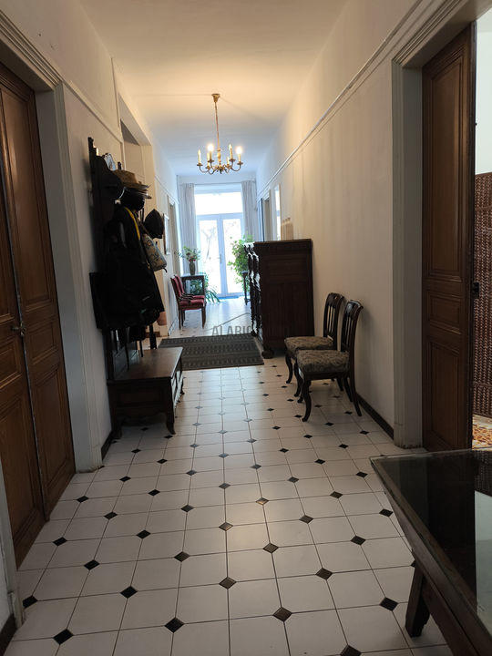 Propriété - 420 m² - 10 pièces