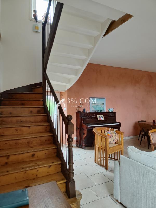 Propriété - 181 m² - 9 pièces