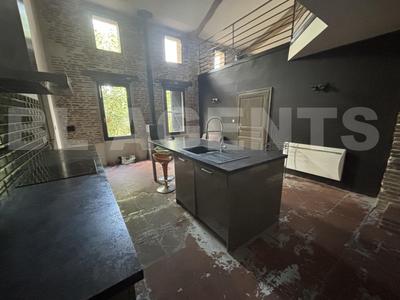 Maison - 292 m² - 7 pièces