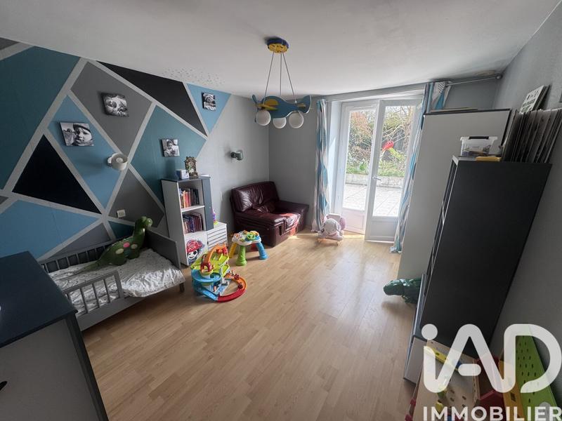 Maison - 180 m² - 8 pièces