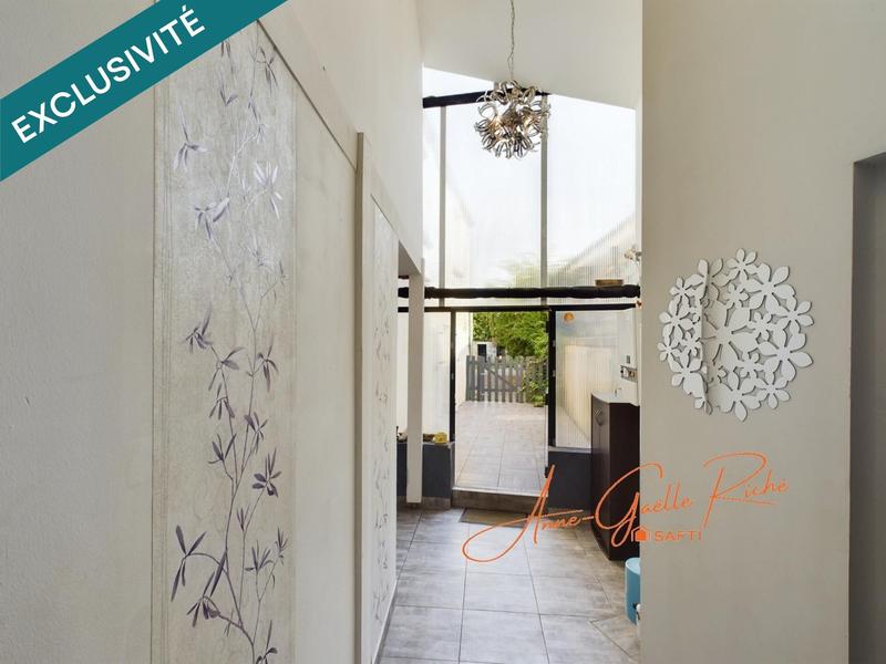 Maison - 246 m² - 8 pièces