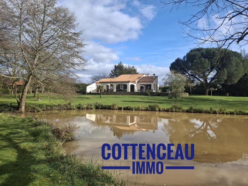 Propriété - 193 m² - 7 pièces