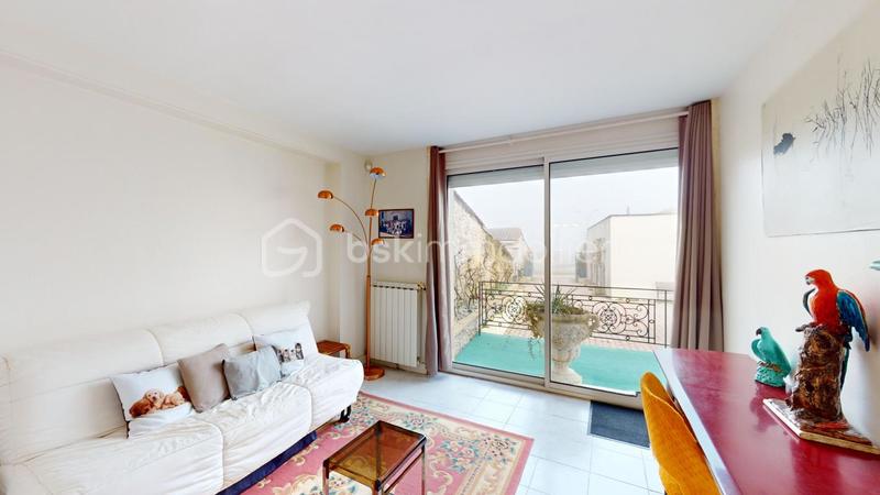 Maison - 340 m² - 10 pièces