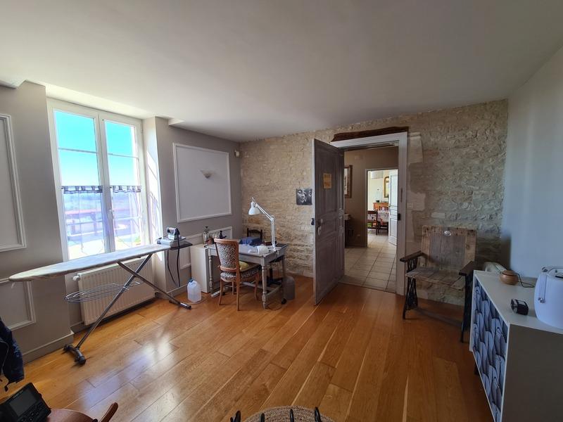 Propriété - 460 m² - 14 pièces