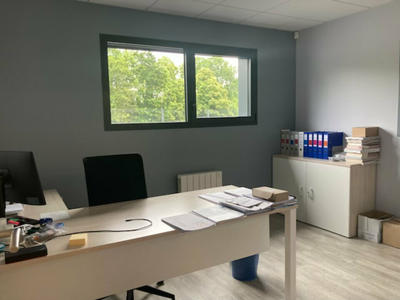 Local d'activité / Entrepôt - 766 m²