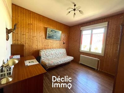 Maison - 143 m² - 7 pièces