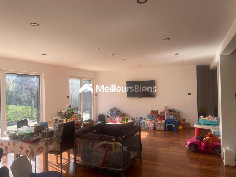 Maison - 137 m² - 5 pièces